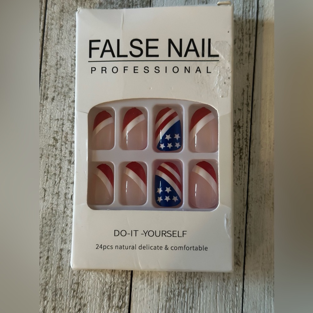 Patriotic 4th of July Press on Nails πΊπΈβ€οΈπ€π - Picture 2 of 4